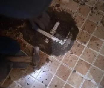 柳州市卫生间漏水维修公司为您分享下卫生间渗水如何处理及注意事项