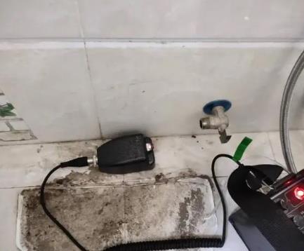 柳州市屋顶漏水维修公司分享下卫生间漏水的危害及解决方法